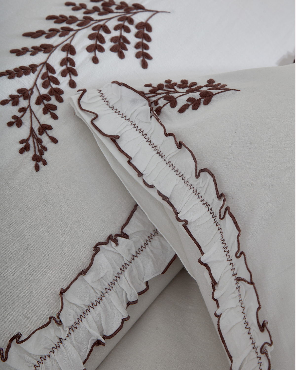 Embroidered Duvet Cover Set - White